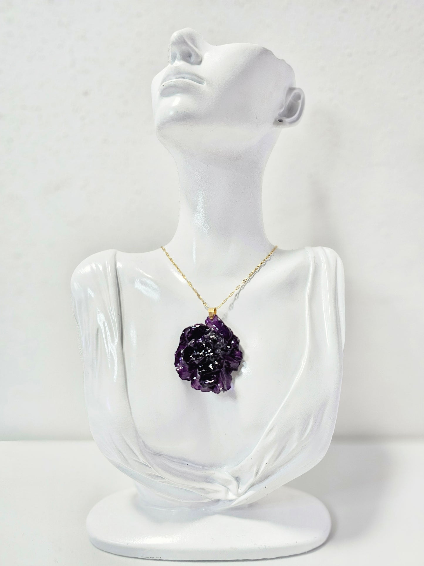 Collar Clavel Ultravioleta