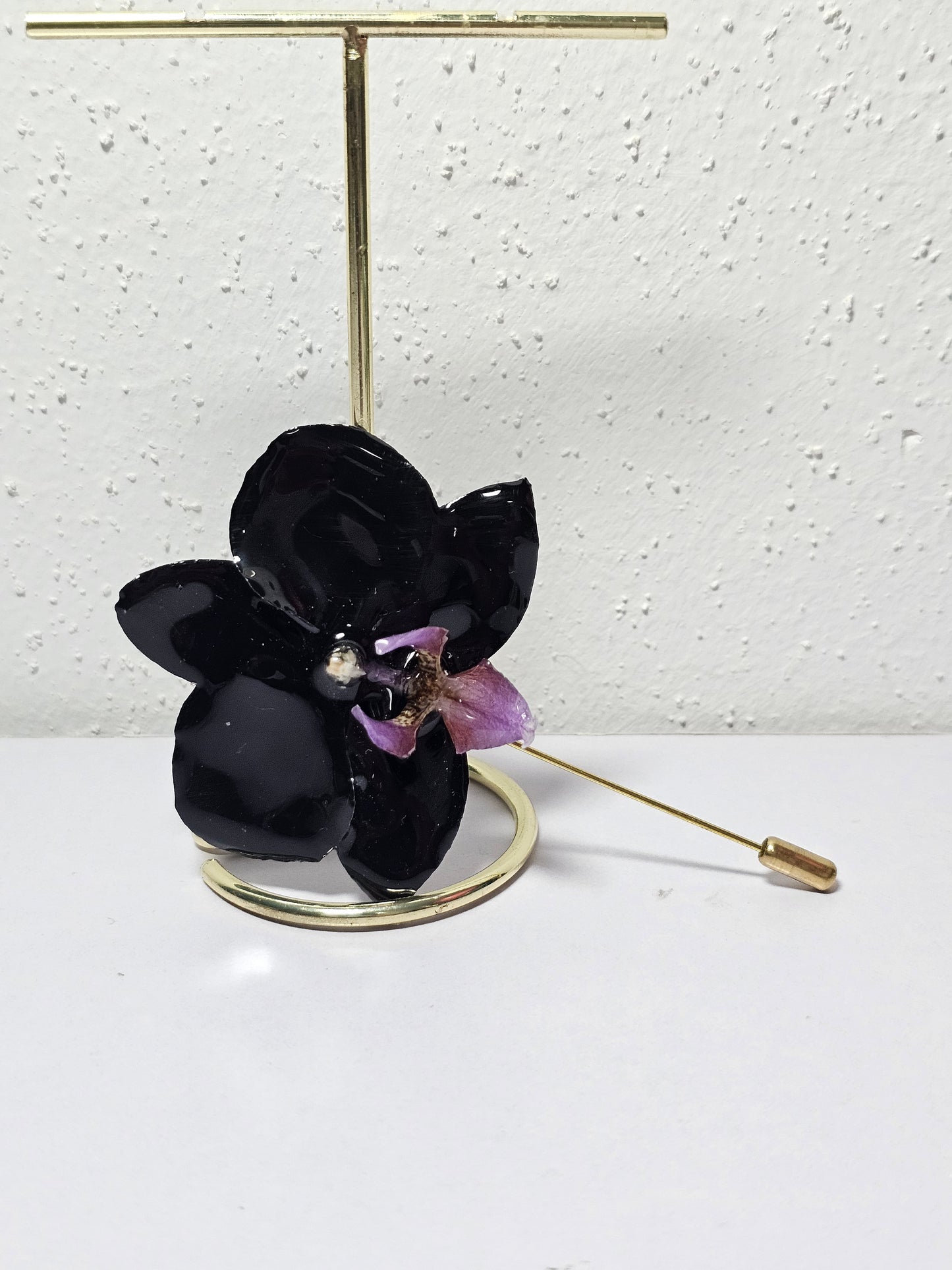 Alfiler de Solapa Mini Orquídea Negra Morado