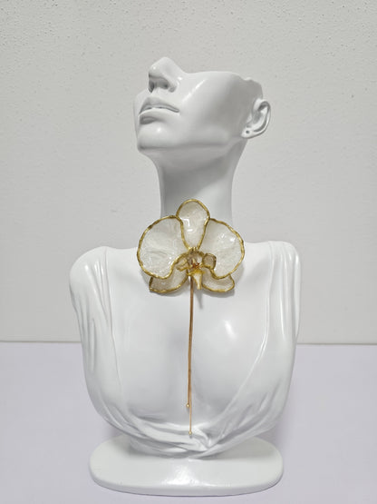 Collar Orquídea Blanca Dorada