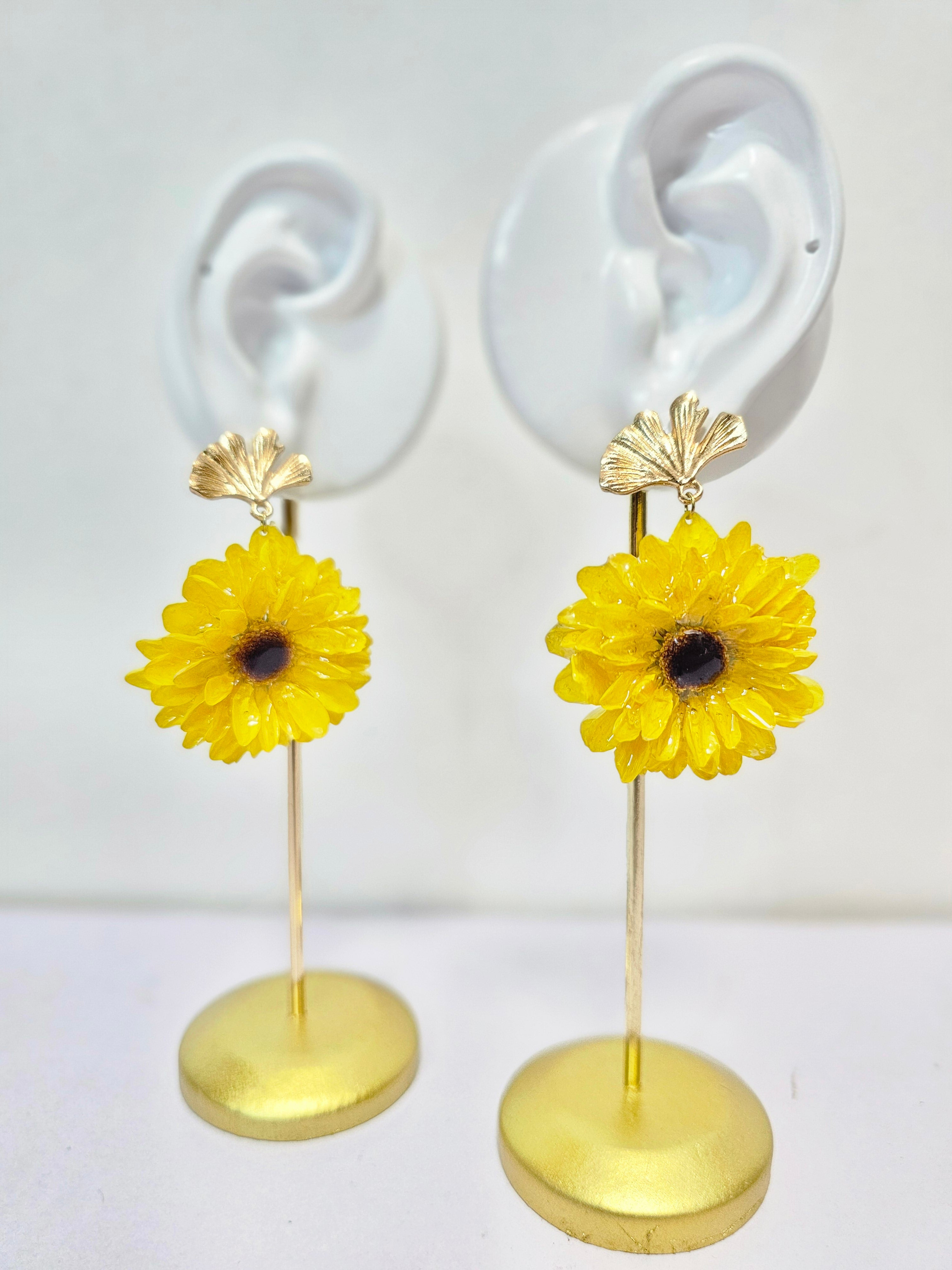 Aretes Mini Girasol y Broche de Hoja