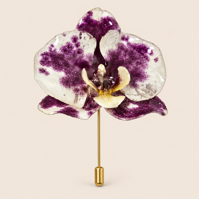 Alfiler de Solapa con Orquídea Vaquita
