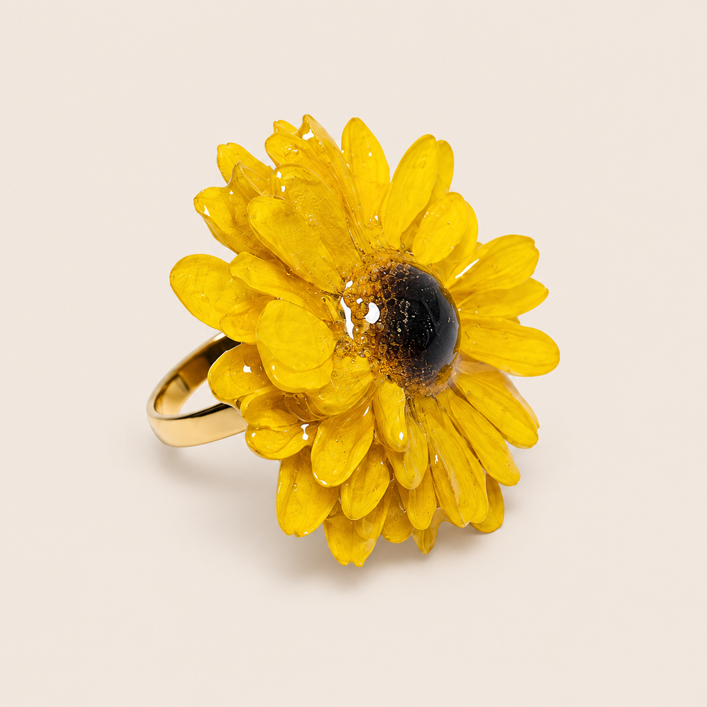 Anillo de Mini Girasol artesanal con flor natural preservada — ISAMOR