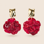 Aretes de Clavel Rojo artesanal con flor natural preservada, vista alternativa — ISAMOR