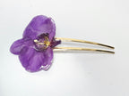 Peineta con Orquídea Morada artesanal con flor natural preservada; material: acero inoxidable, vista 2