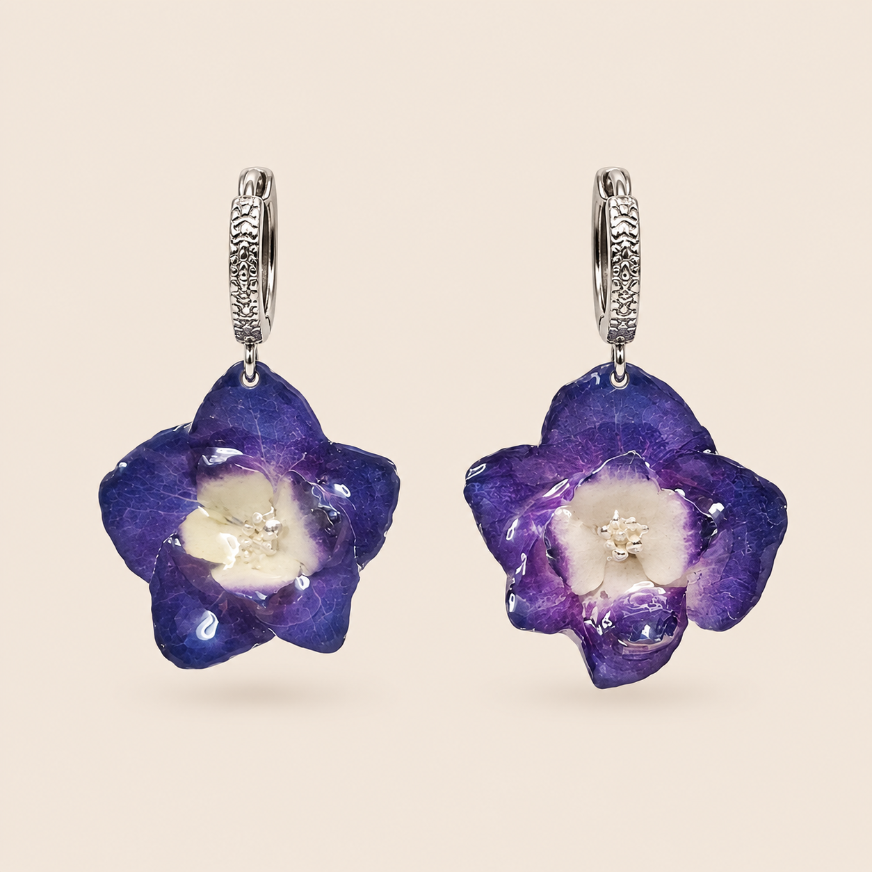 Aretes de Hortensia Morada