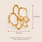 Anillo de Mini Orquídea Blanca Dorada