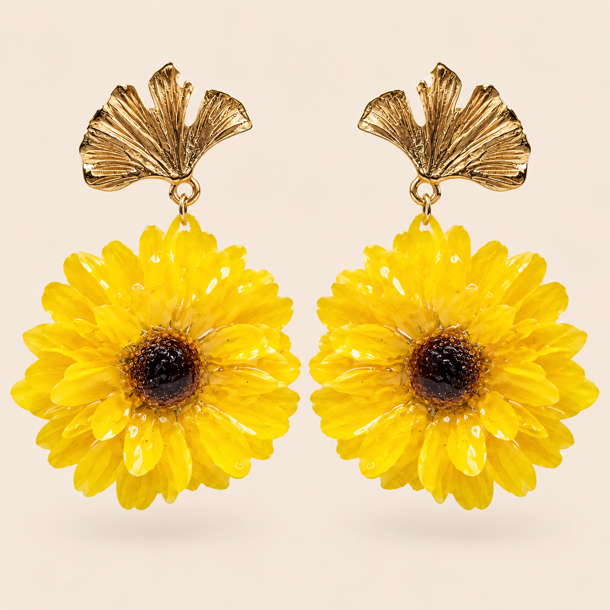 Aretes de Mini Girasol con Broche de Hoja