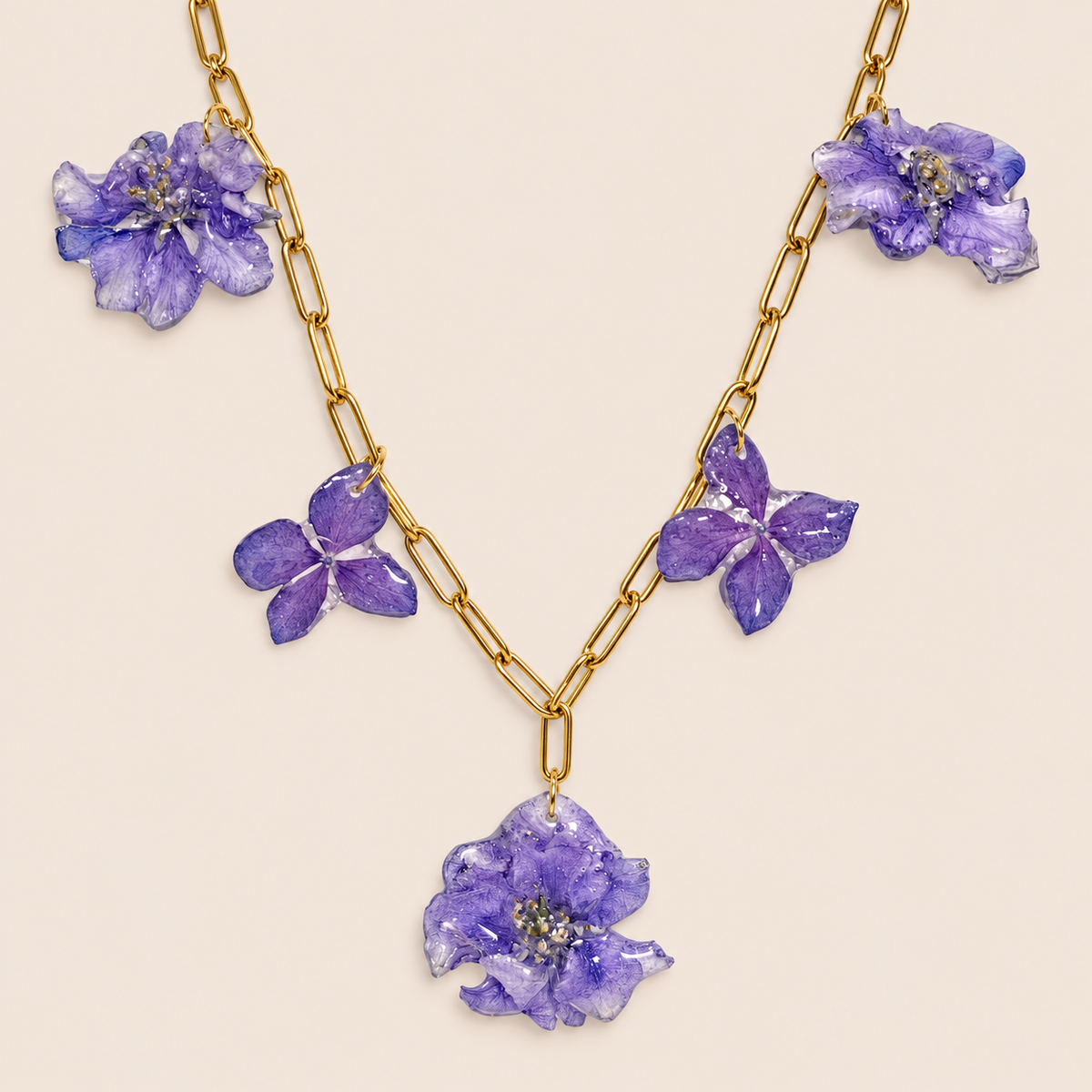 Collar de Espuela de Caballero Morada