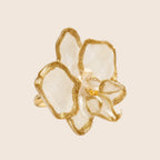 Anillo de Mini Orquídea Blanca Dorada