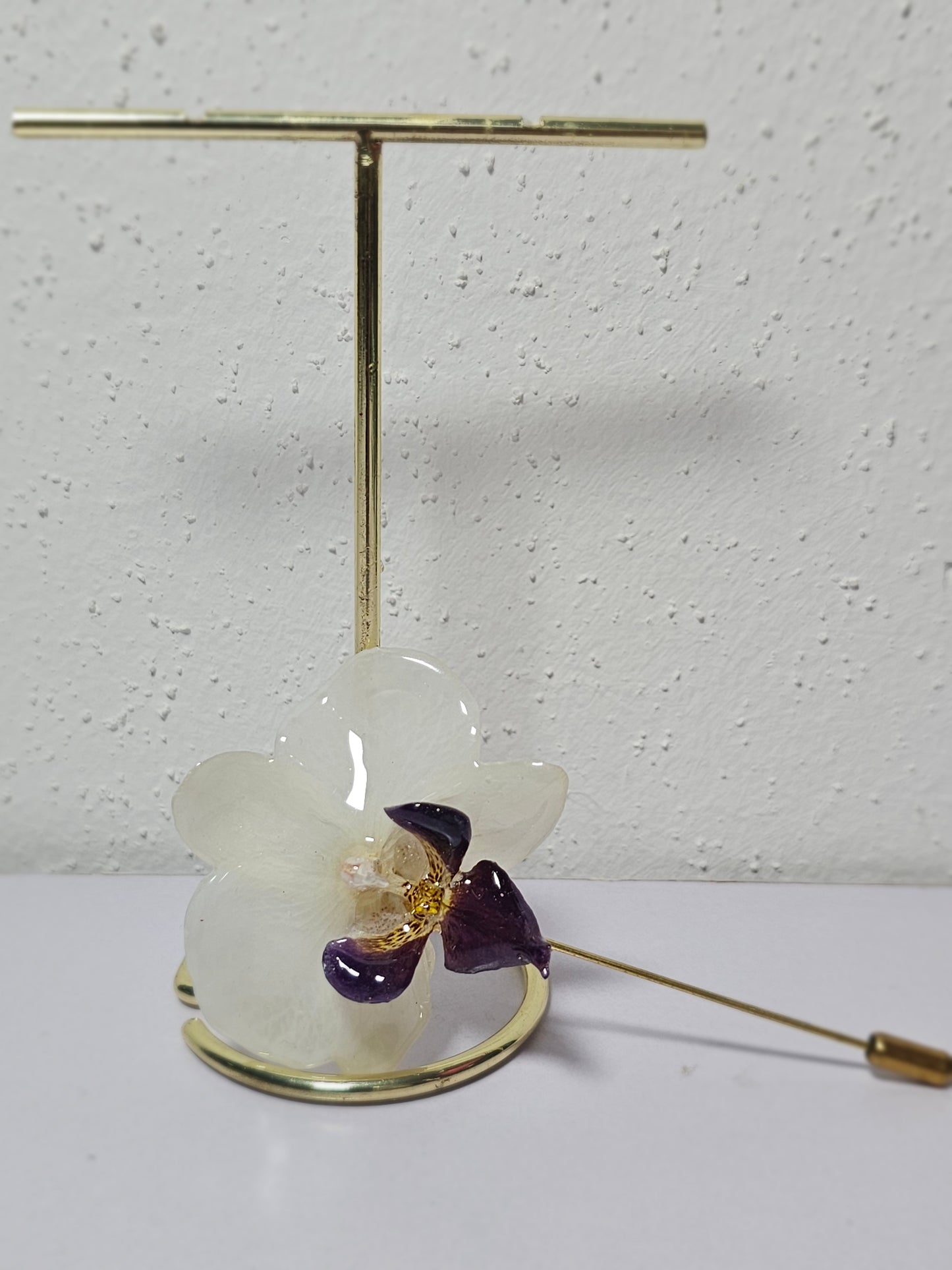 Alfiler de Solapa Mini Orquídea Blanca Morado