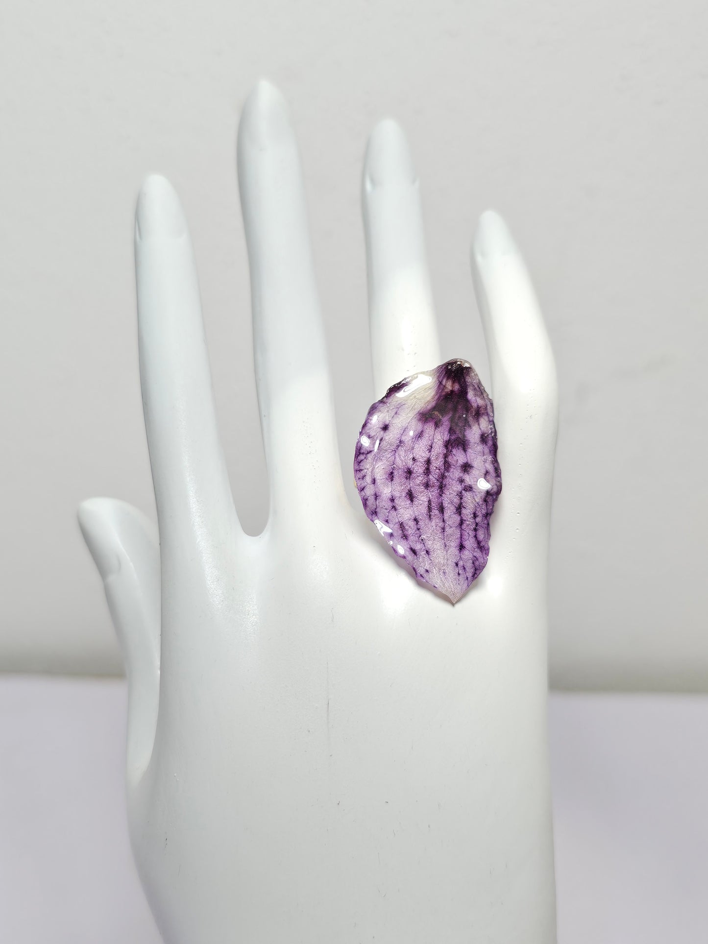 Anillo Pétalos de Orquídea Gota